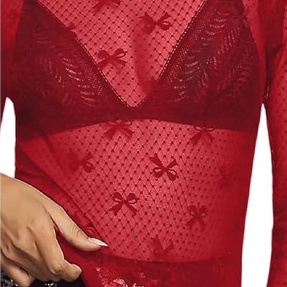 Sheer layering tops and floral - Picture 3 of 7